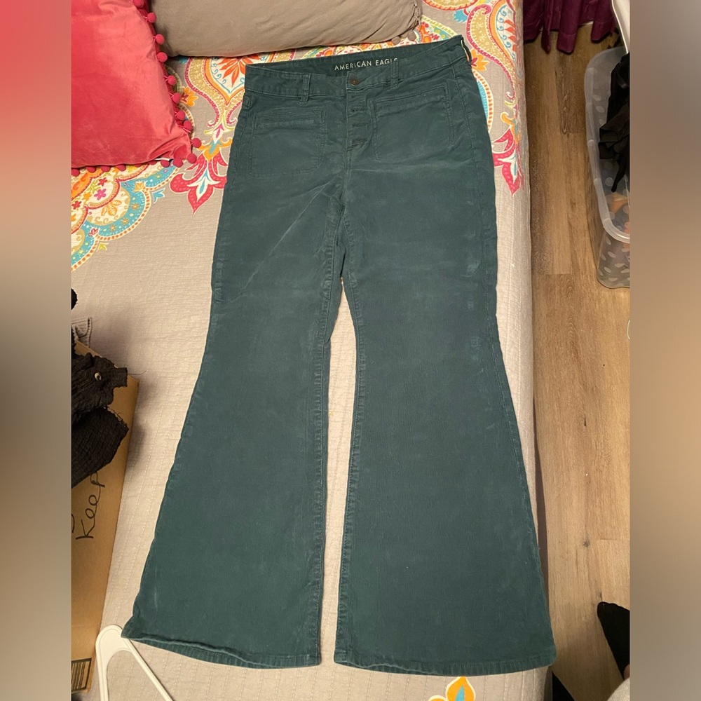 American Eagle Super Hi-Rise Flare dark blue green corduroy 12 SHORT